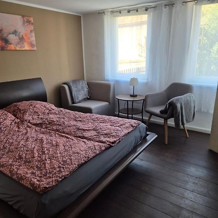 Haus Evelynchen Apartment 1 Deutschhof Fehrbellin Buitenkant foto
